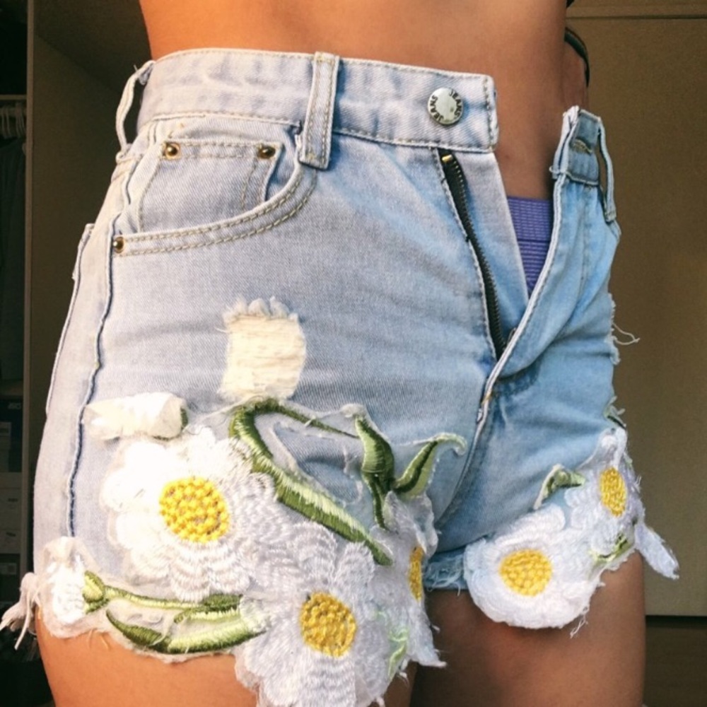 High-waisted Jean Shorts Floral
